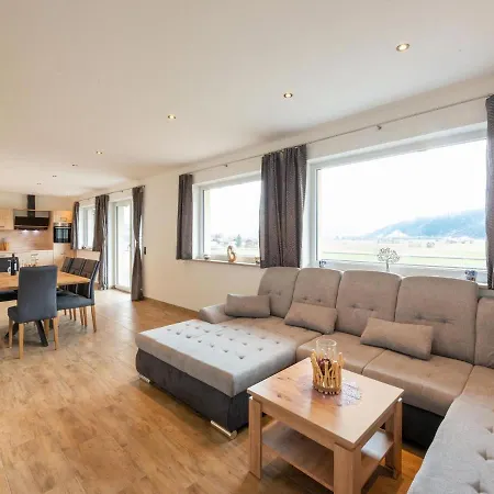 Apartment Modern Flat With Spacious Balcony Piesendorf